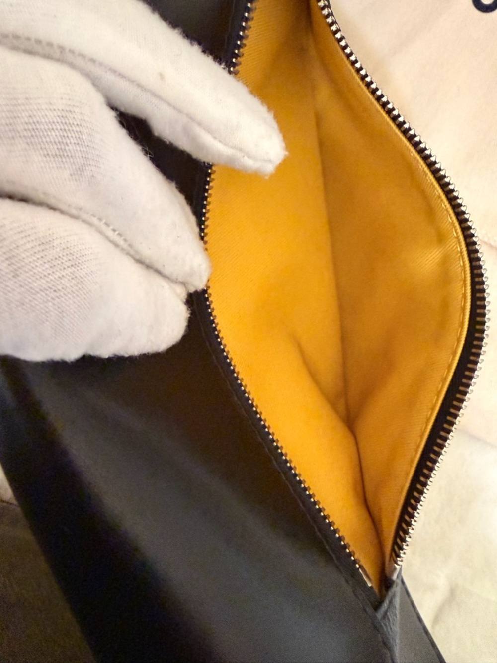 Louis Vuitton Damier Graphite Rainbow Logo Discovery Bum Bag - Picture 16 of 16